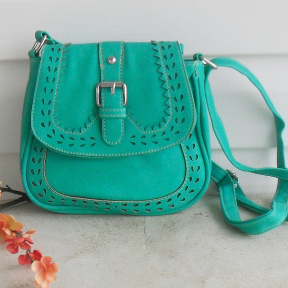 NEW Vegan Leather Turquoise Hollow Out - Picture 5 of 7